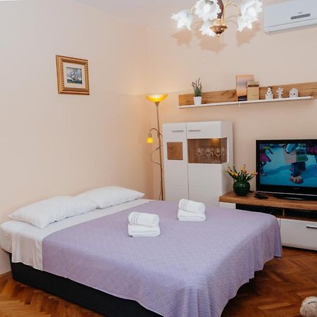 Apartman Neli Vir Zewnętrze zdjęcie