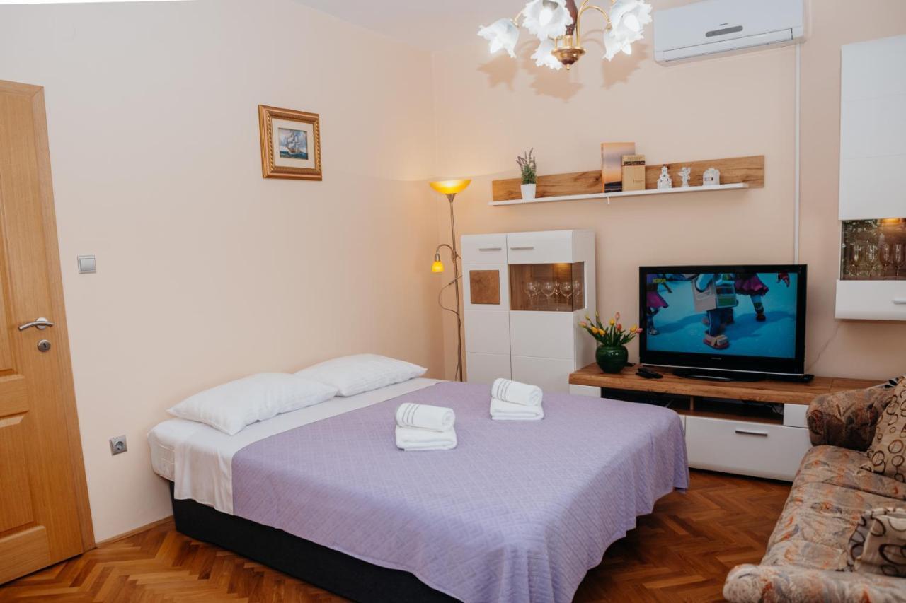 Apartman Neli Vir Zewnętrze zdjęcie