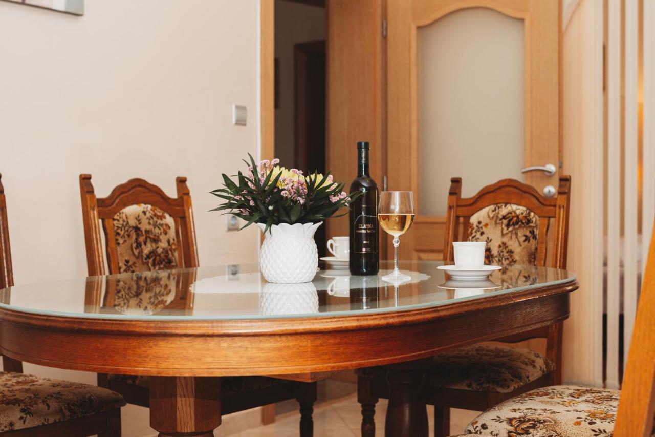 Apartman Neli Vir Zewnętrze zdjęcie