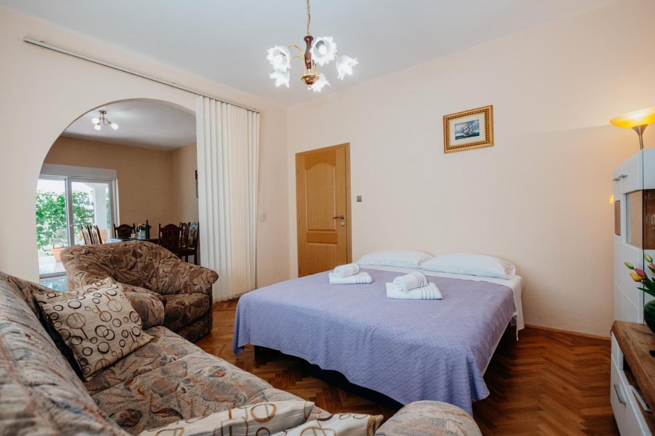 Apartman Neli Vir Zewnętrze zdjęcie