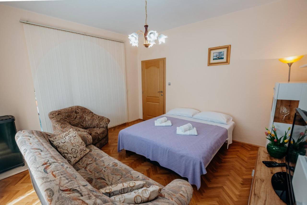 Apartman Neli Vir Zewnętrze zdjęcie