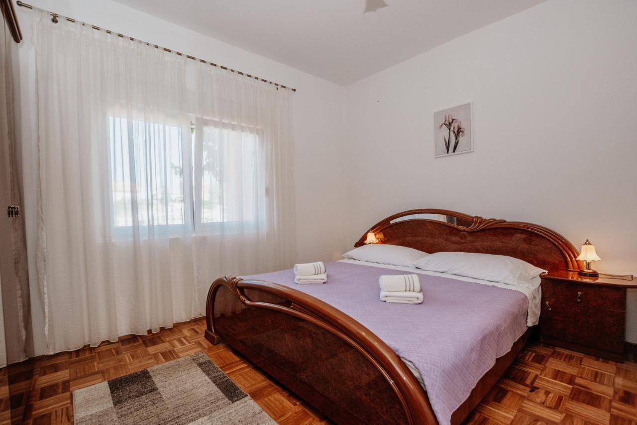 Apartman Neli Vir Zewnętrze zdjęcie