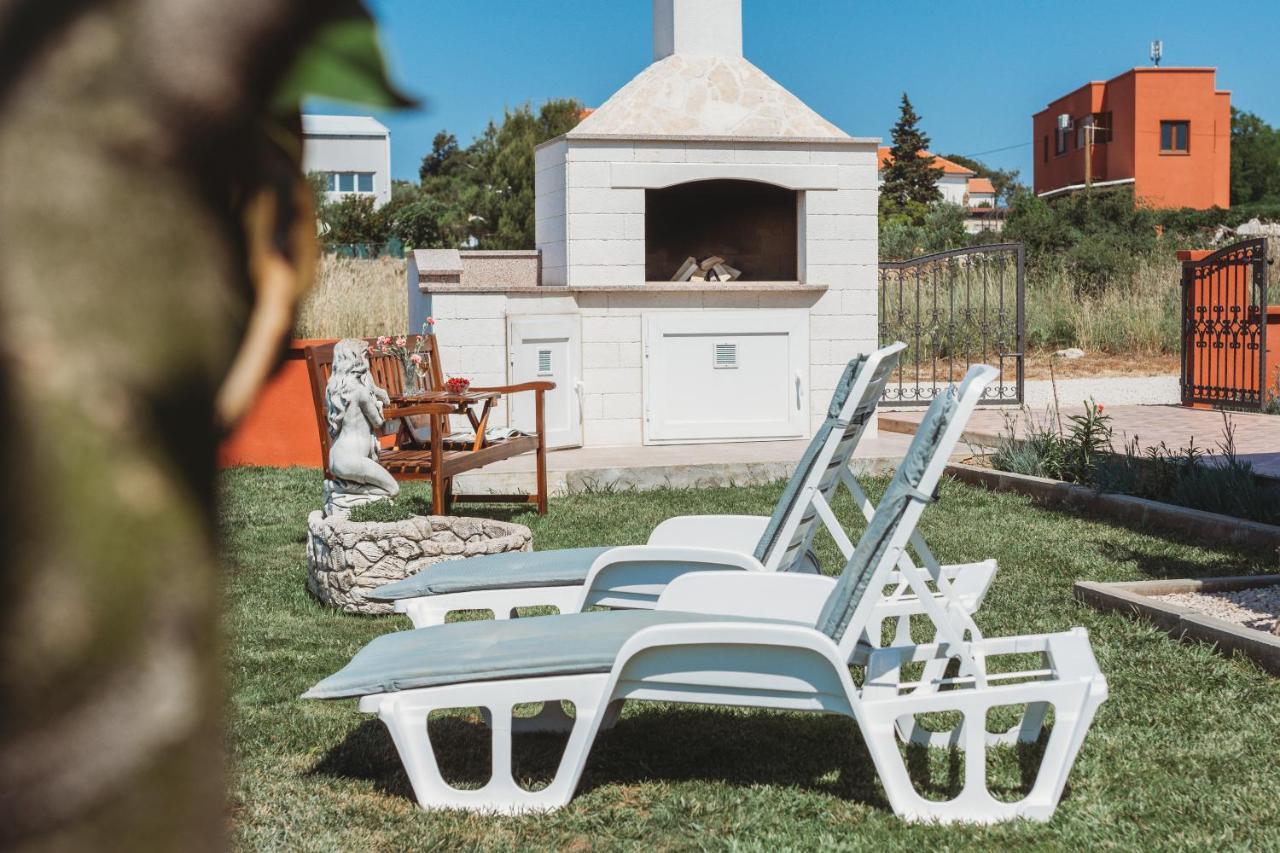 Apartman Neli Vir Zewnętrze zdjęcie