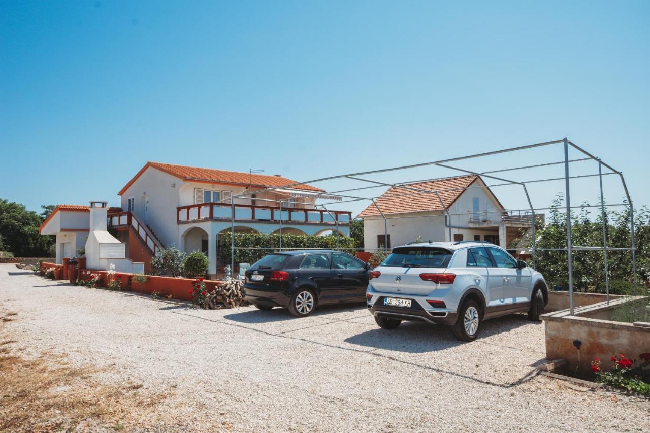 Apartman Neli Vir Zewnętrze zdjęcie